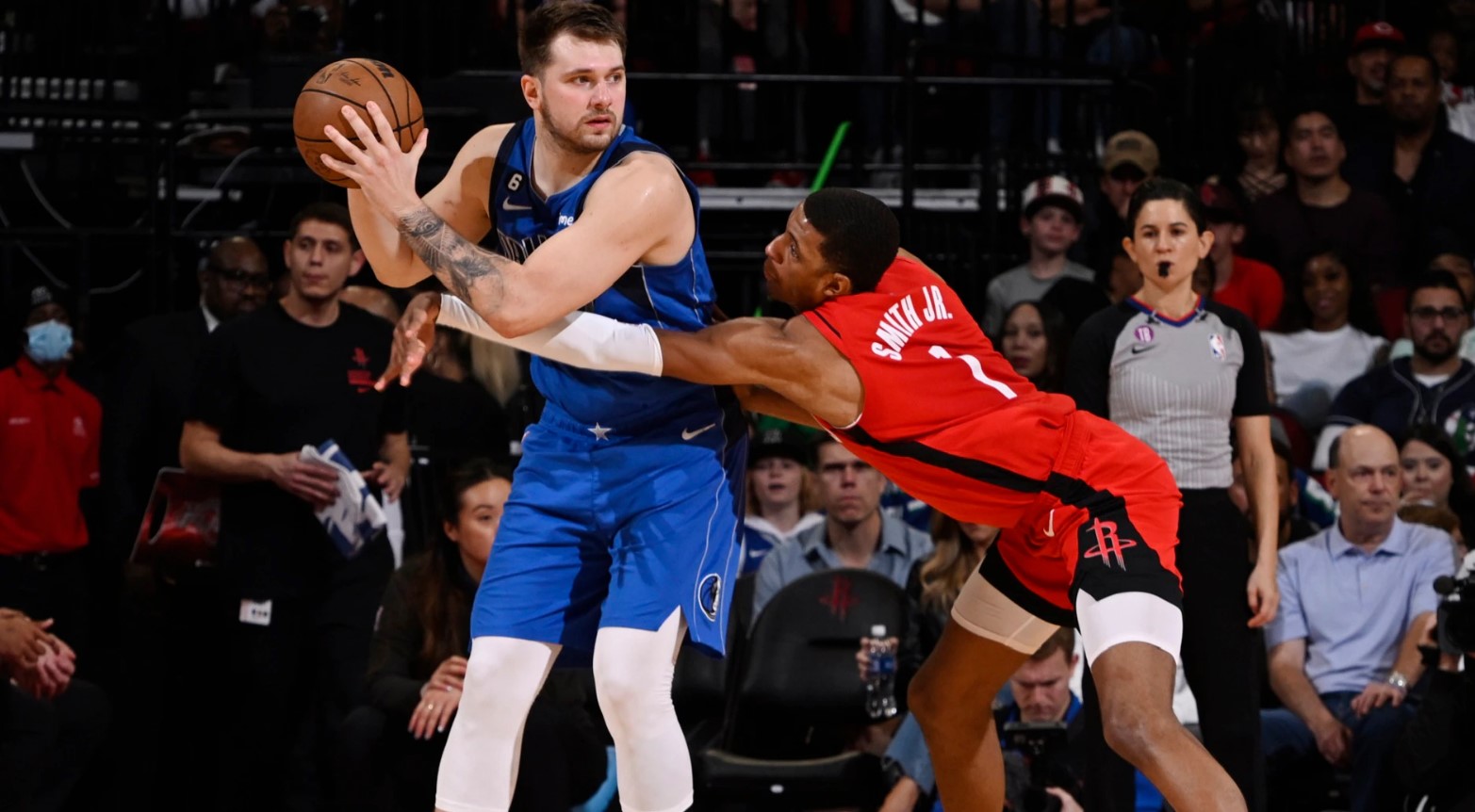 关于凯恩在独行侠比赛中爆冷，比赛规则变更引发热议！比赛高潮迭起的信息