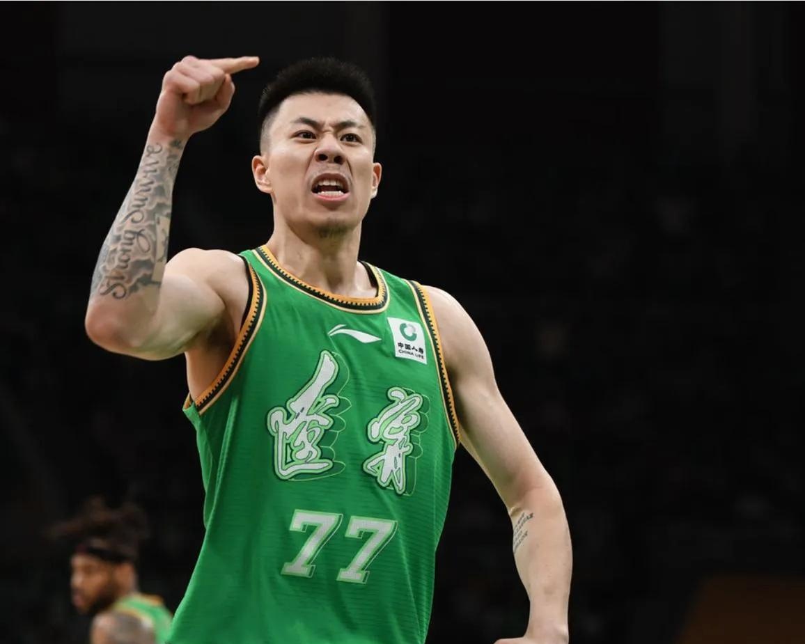 爱游戏-JackeyLove迎来五赛季出色发挥，西班牙队观众热烈欢呼！引发球迷热议(ig西班牙)